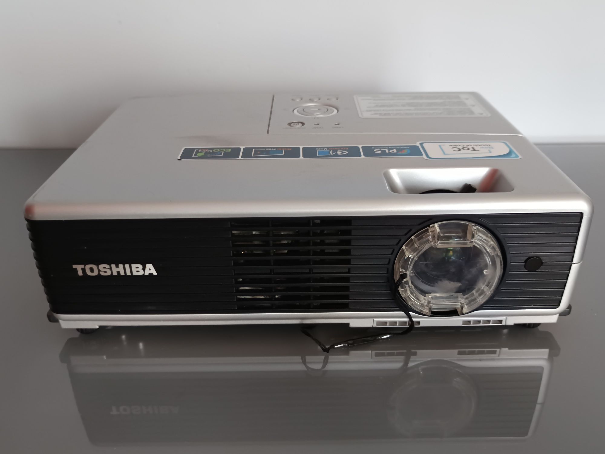 Projektor rzutnik Toshiba TLP-X100