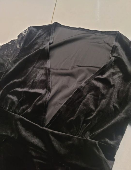 Nowa aksamitna długa gotycka sukienka wysokie rozporki Alternative l