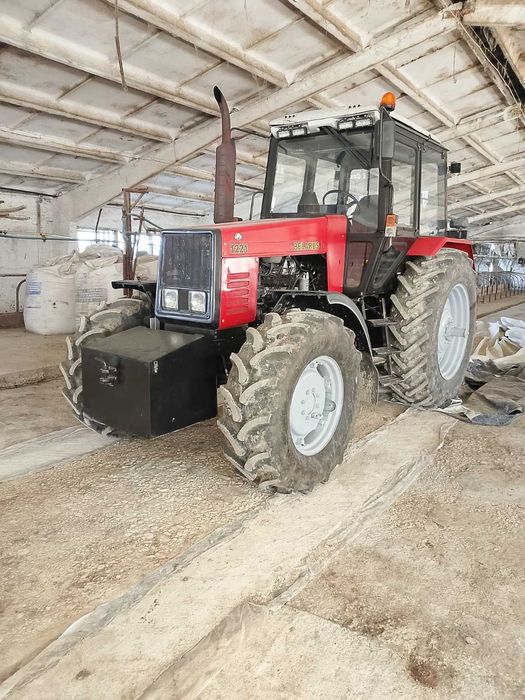 Трактор МТЗ 1221