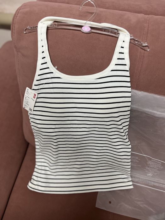 Топ -бра ,майка , фирмы Uniqlo , с бирками , размер M ,S .