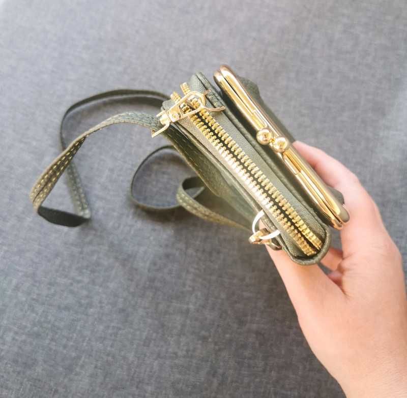 Modna mini torebka damska khaki złotymi okuciami elegancka praktyczna