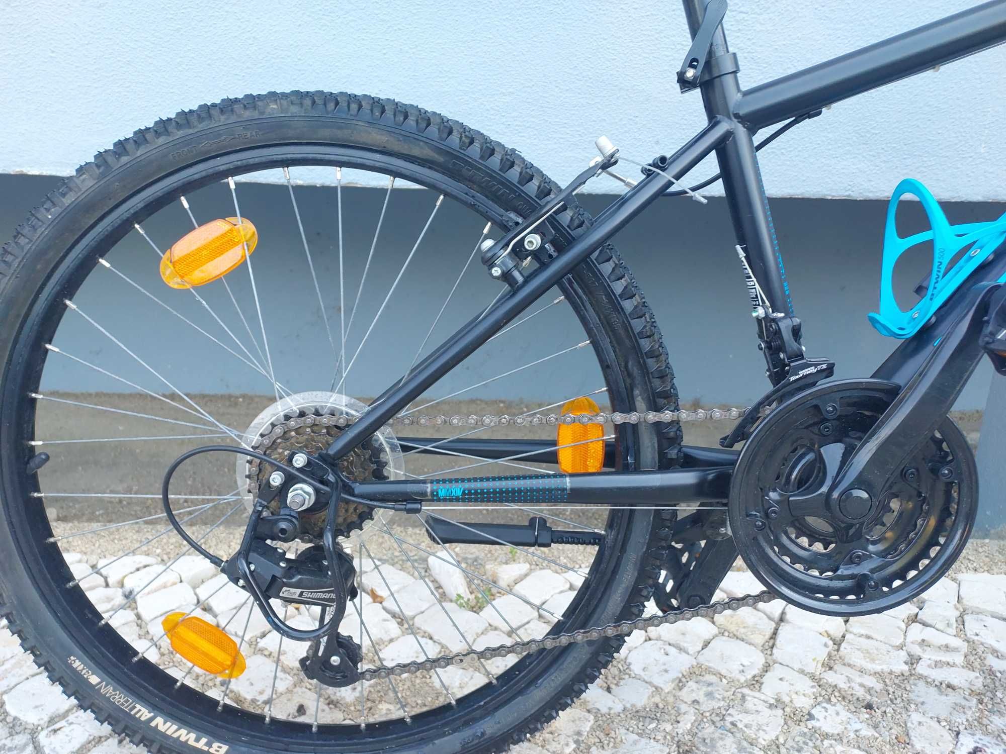 Bicicleta B'TWIN RockRider 500 como nova criança