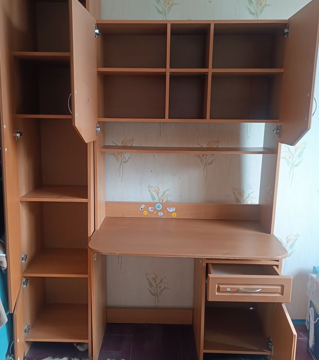 Продам дитячу стінку "Юніор", колір вільха, б/в