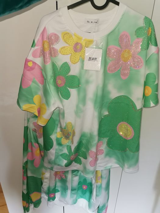Dres damski kwiaty zielone premium zdobienia uniwersalny