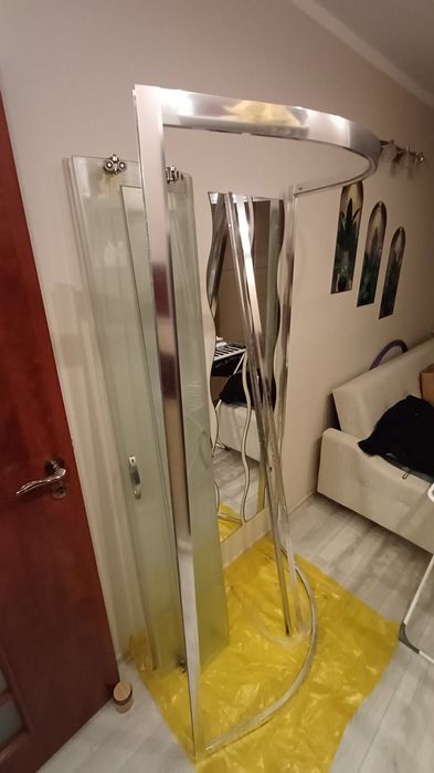 Kabina prysznicowa z brodzikiem