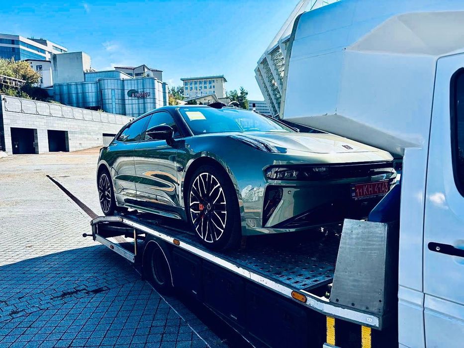 Евакуатор/автовоз/лавета/доставка авто з Європи/перевезення по Україні