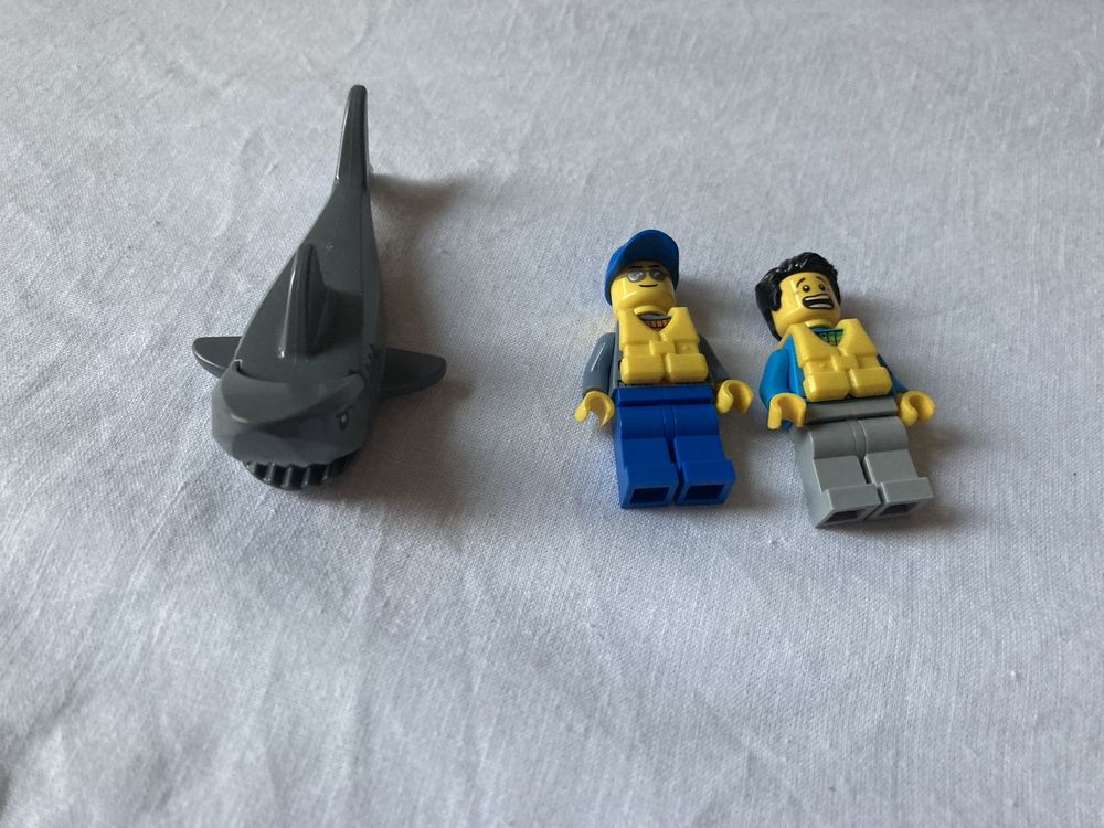 LEGO City 60168 żaglówka i ponton straży przybrzeżnej