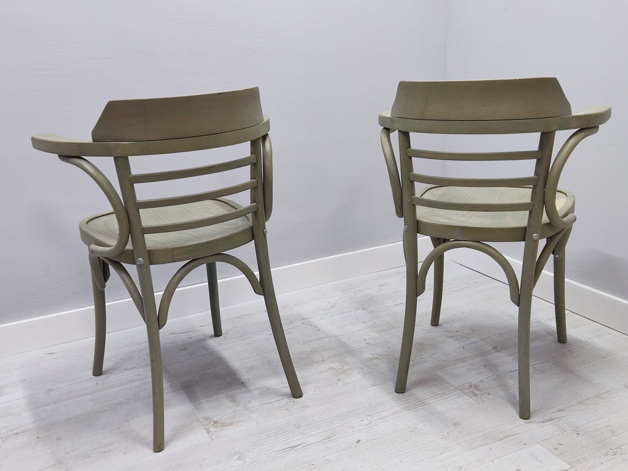 Krzesło Thonet Fameg z podłokietnikiem 2 szt