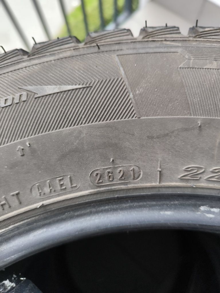 Opony zimowe Roadstone Winguard SUV 225/65 R17 2021