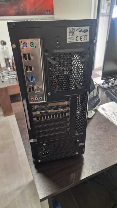Komputer stacjonarny - gamingowy - PC + Monitor MSI