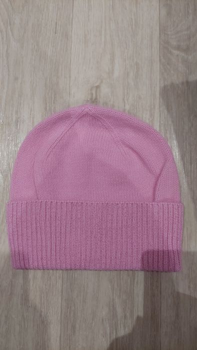 Шапка з мериносової шерсті