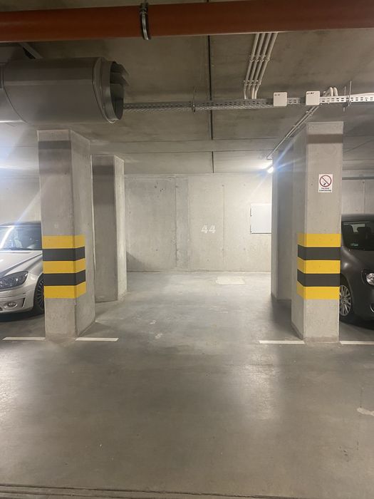 Miejsce parkingowe w garażu podziemnym Tarnogaj ul. Piękna 66
