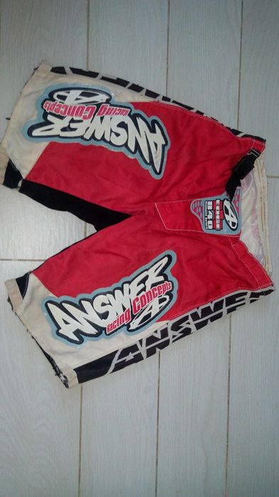 Продам шорты для мото или вело спорта.