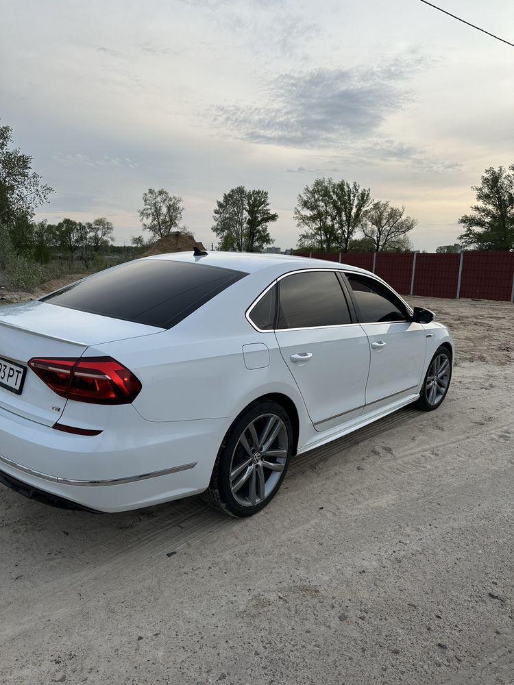 Volkswagen passat 2016 r-line