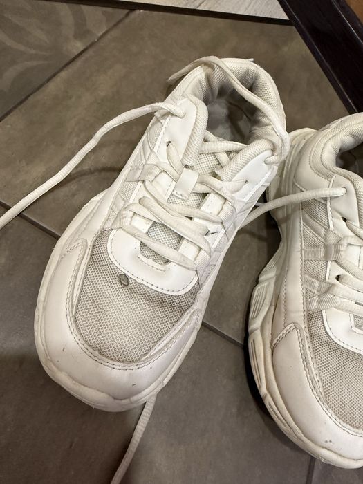 Кросівки на дівчинку