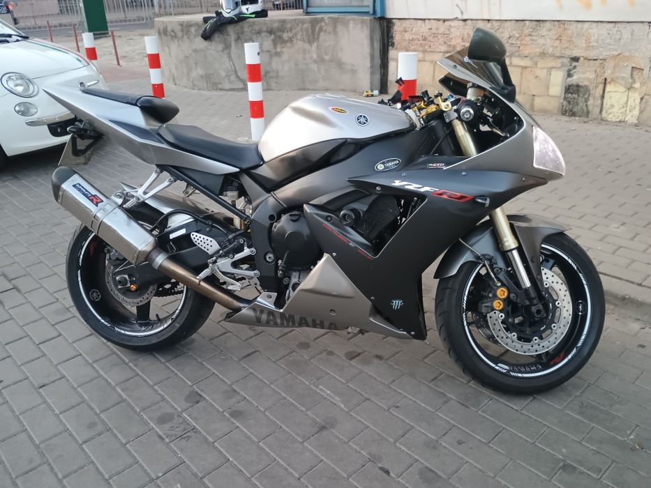 Yamaha R1 RN09 okazja