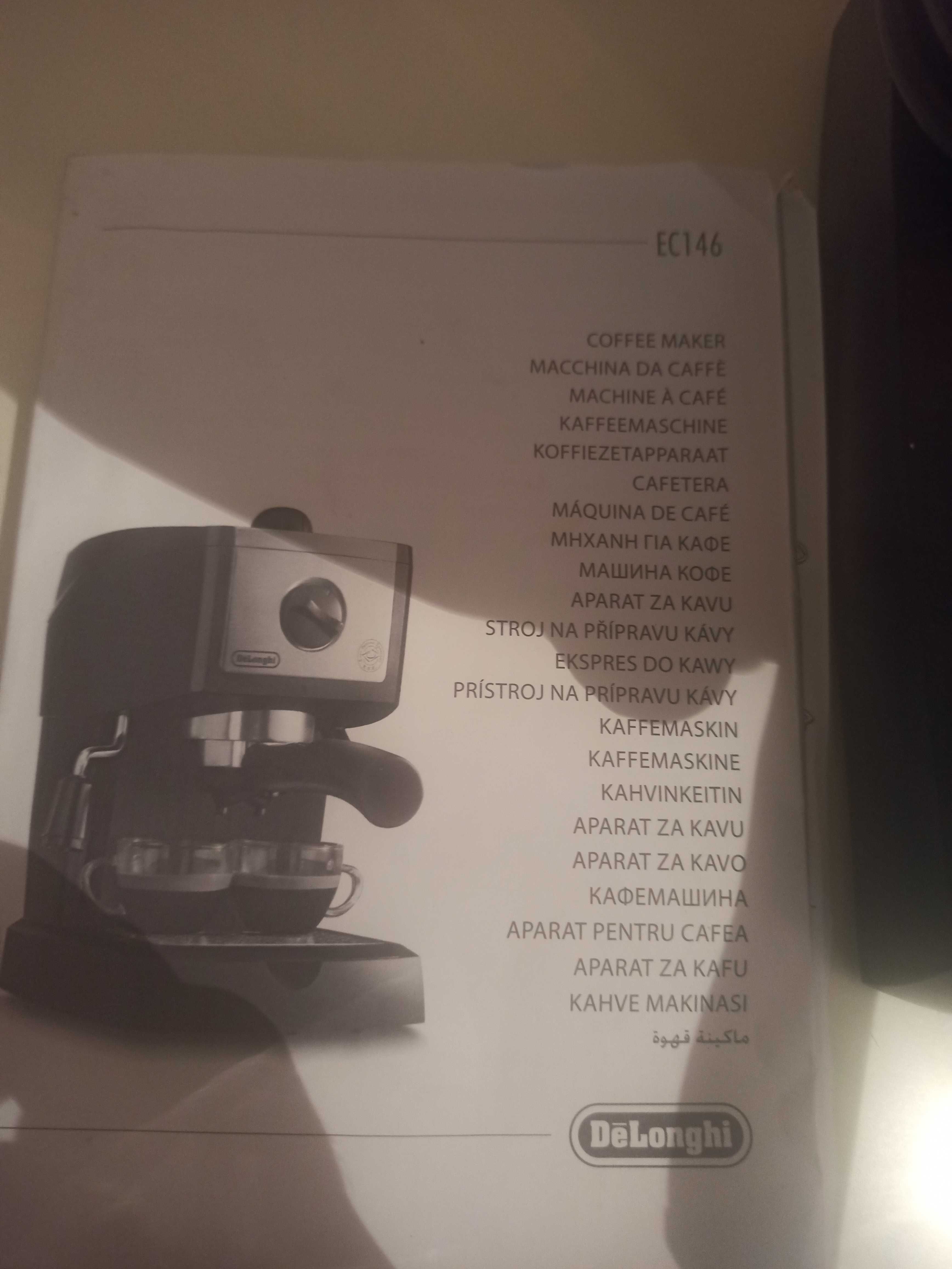 Ekspres ręczny  DeLonghi EC 146.B