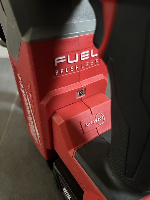 Безщітковий Акум.перфоратор Milwaukee M18 FHX