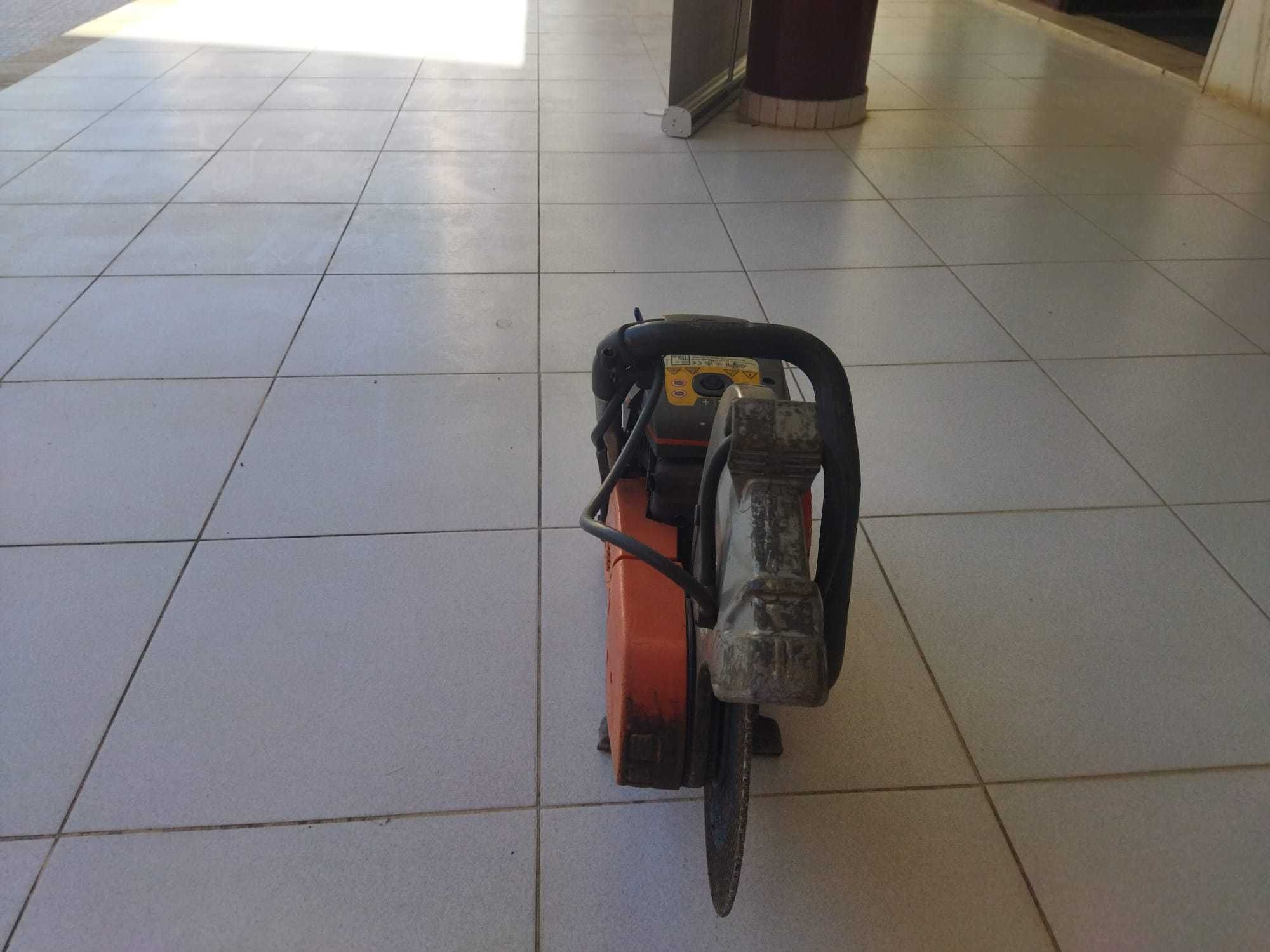 Cortador / motodisco a gasolina Husqvarna K970