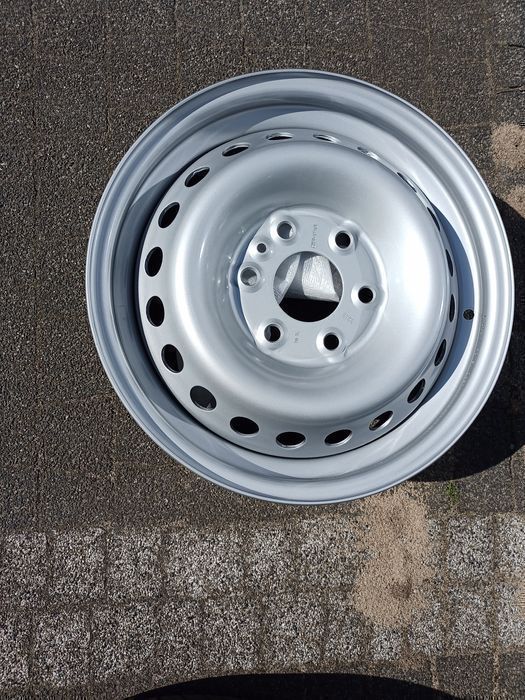 Felgi stal 16" Iveco Daily pojedyncze koła 35s15 35S13 6*125 ET68 NOWA