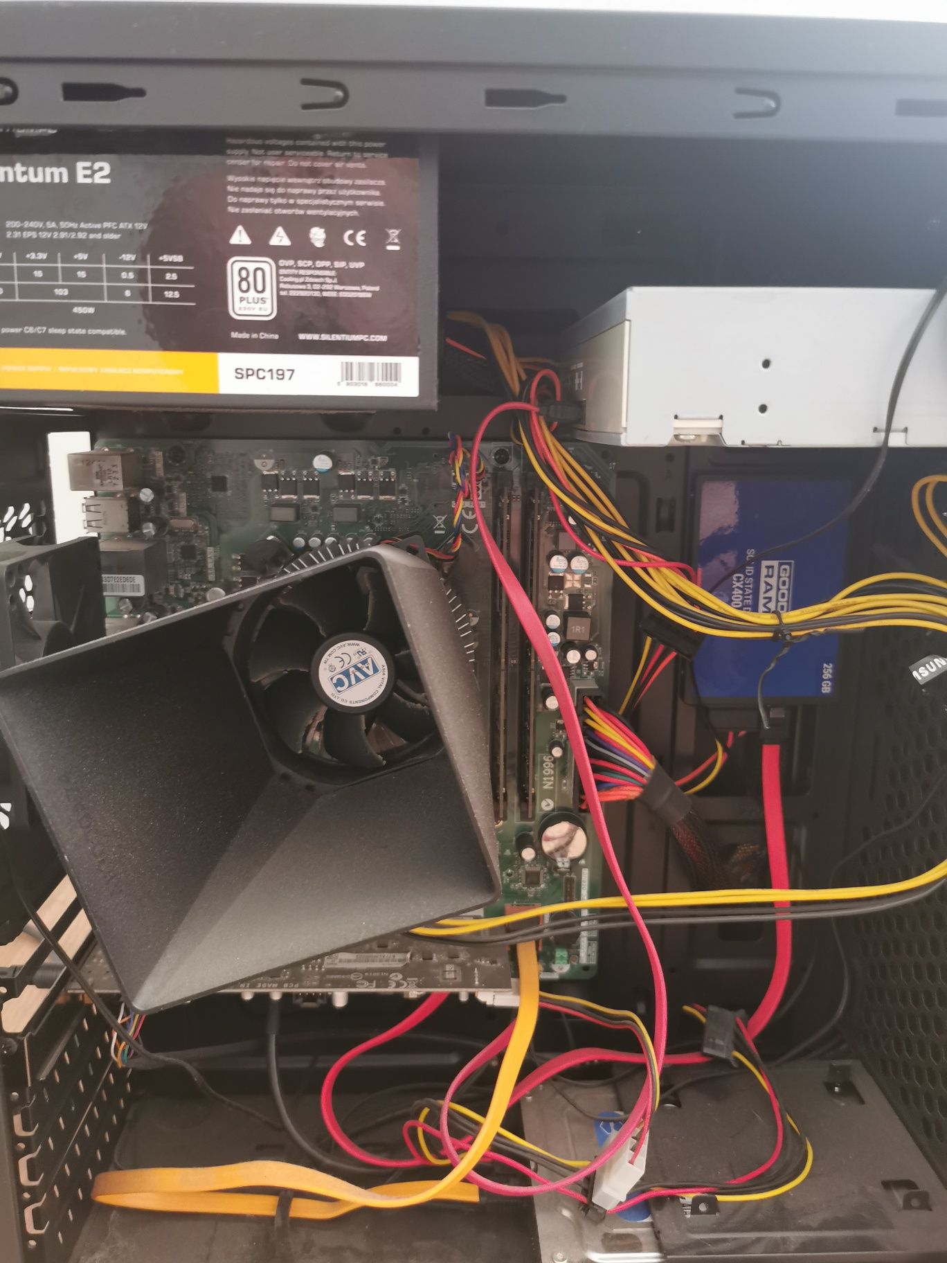 Komputer stacjonarny Intel core i5, dysk ssd, 8gb RAM