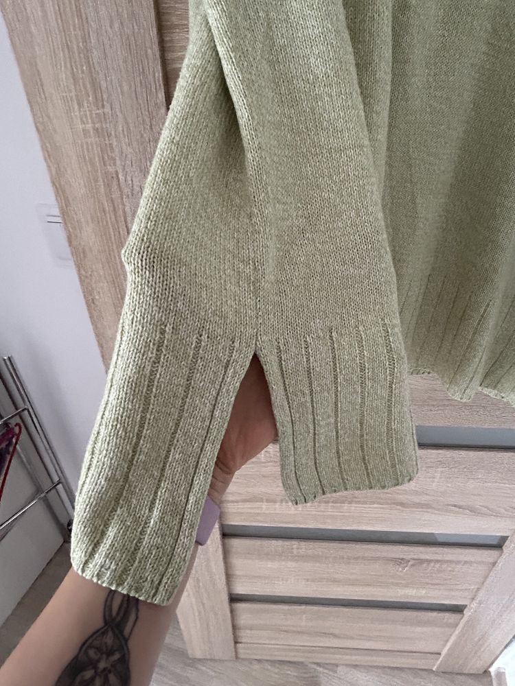 Seledynowy sweter sweterek pistacjowy zielony miętowy oversize