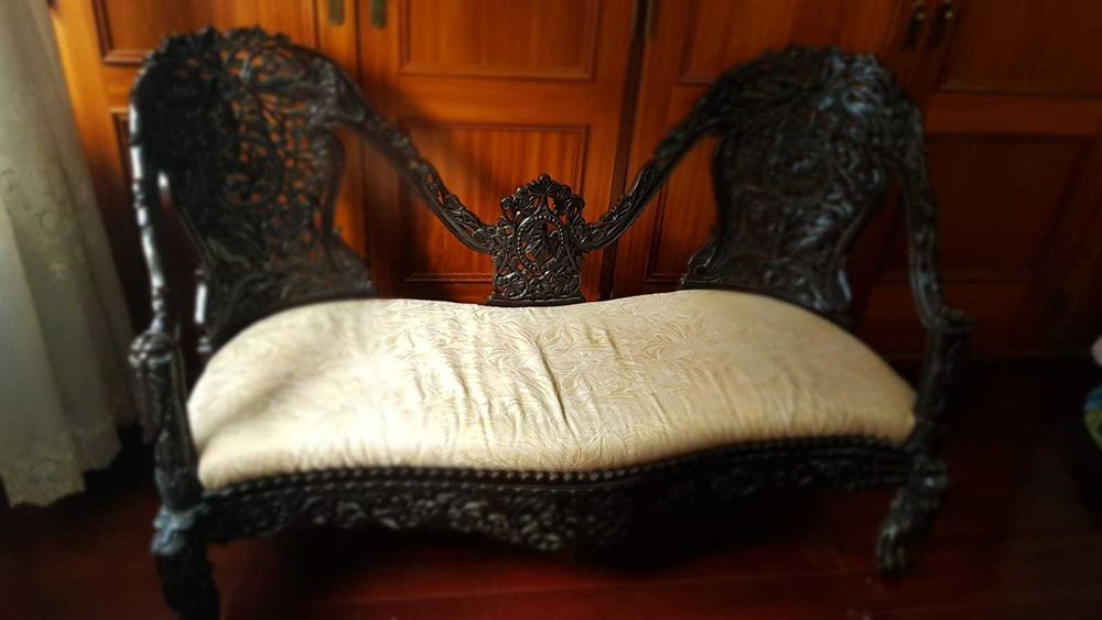 Conversadeira em Pau-Rosa Original Índia