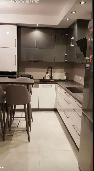 Wynajmę duży pokój z balkonem