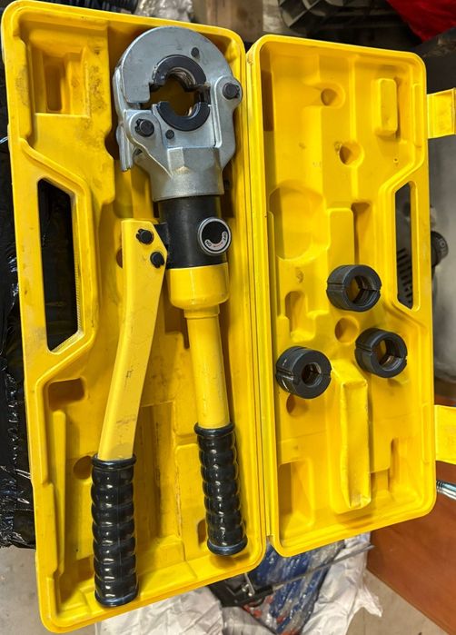 Prawie nowa hydrauliczna zaciskarka do rur miedzianych/stalowych/pex