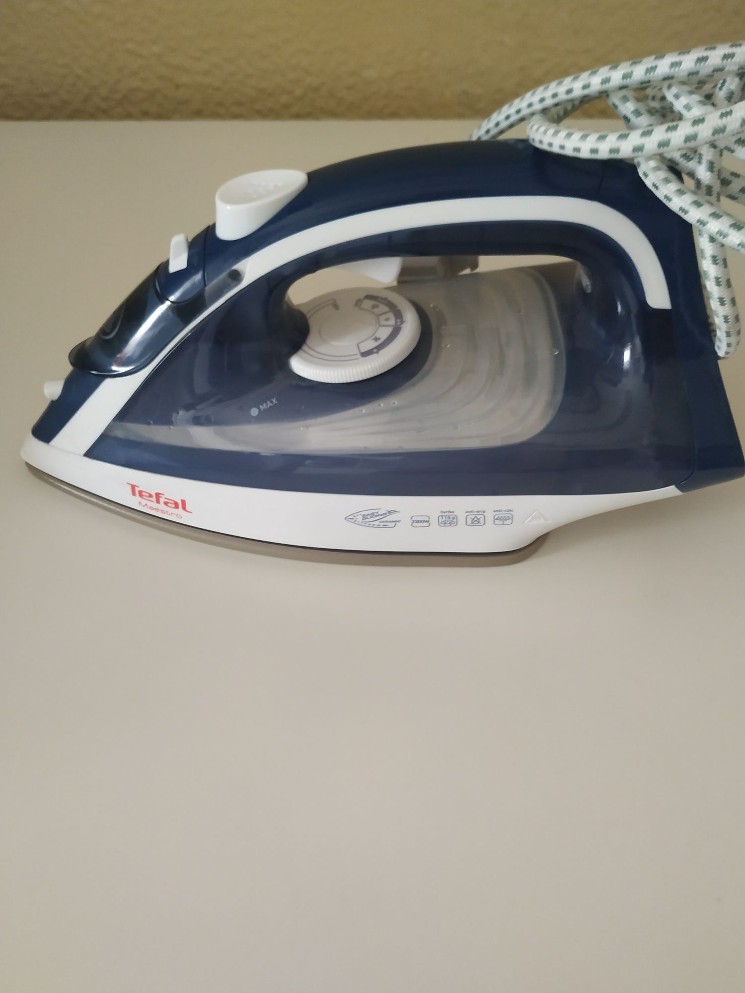 Ferro de engomar Tefal