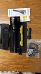 Latarka led Nitecore NH 40 Pro lepsza od convoy c8 + dla myśliwego