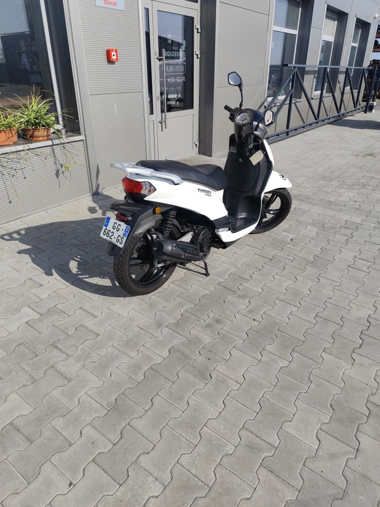 Peugeot tweet 125 rok 2022