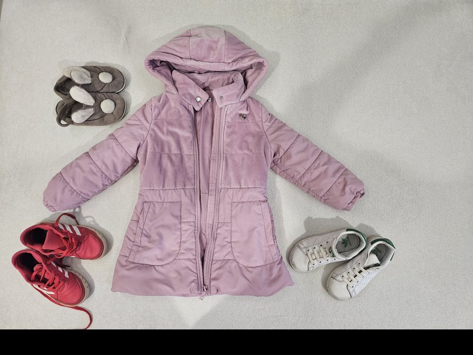 Одяг та взуття дитяче