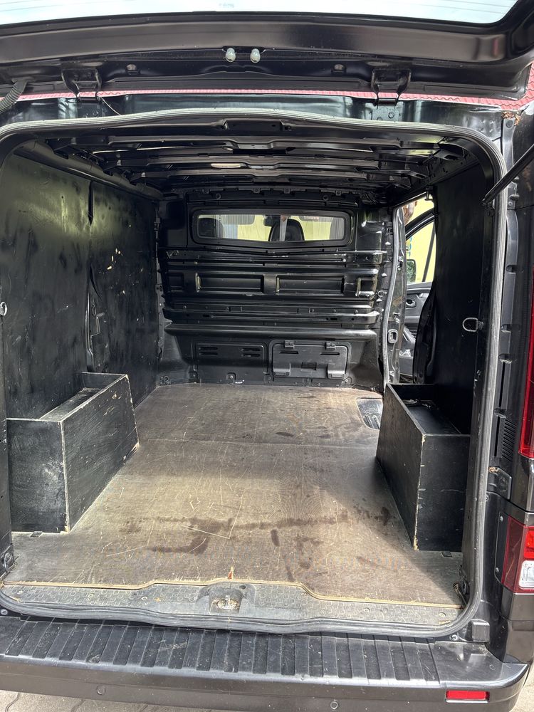Renault Trafic Nowy Model L1H1 Dostawczak 2.0d 170koni full opcja 2022