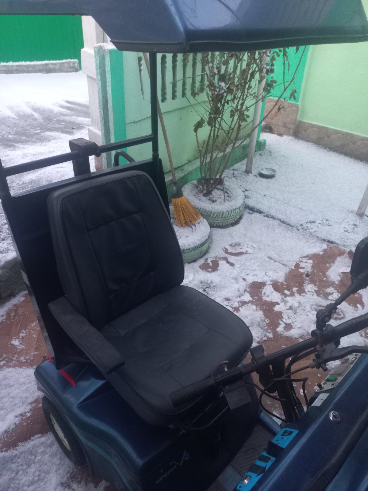 Продам електроскутер гольфкар скутер для инвалидов електроколяска EMV
