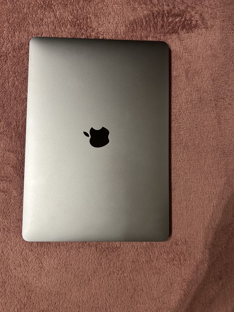 Apple MacBook Air 13,3” (M1 2020) 256 GB SSD – Jak Nowy!