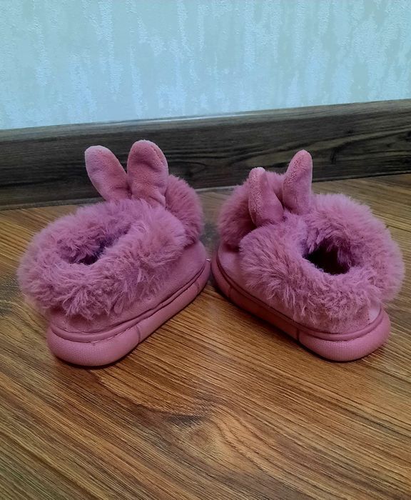 Дитячі тапочки зайчики 22,5-23 розмір