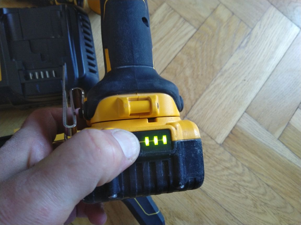 Wkrętarka Wiertarka do płyt GK Regipsów 18V DEWALT DCF620P2K aku 1x5Ah