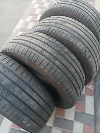 Продам шини Б/у pirelli 235/60r18 ціна 1000 гр