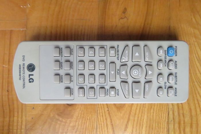 Przenośny odtwarzacz DVD LG DP371B