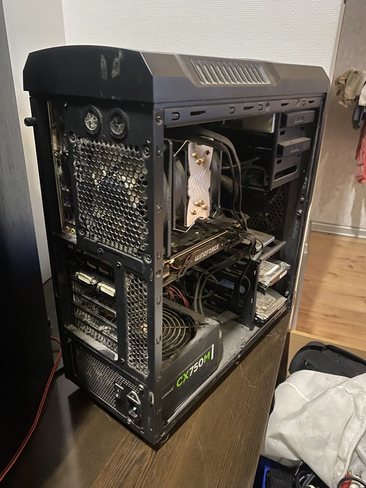 Komputer stacjonarny i7-4970K, GTX970, 16Gb RAM, SSD 128Gb