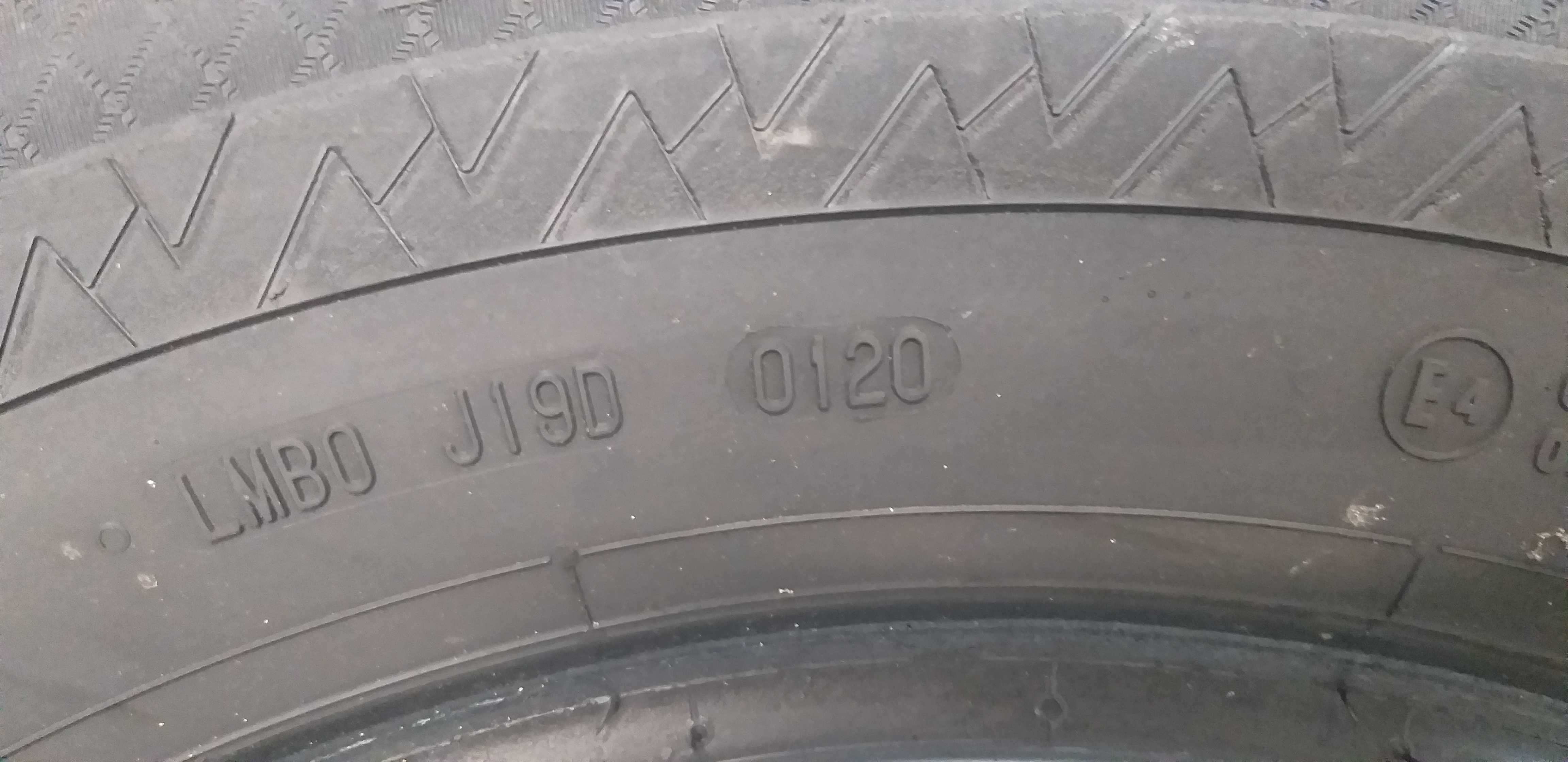 Szt2435M Sztuka 235/65R16C  Paxaro Van Summer 2020 rok