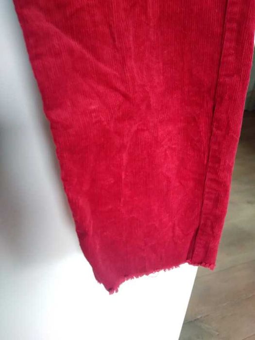 Spodnie sztruksowe proste czerwone bawełna H&M