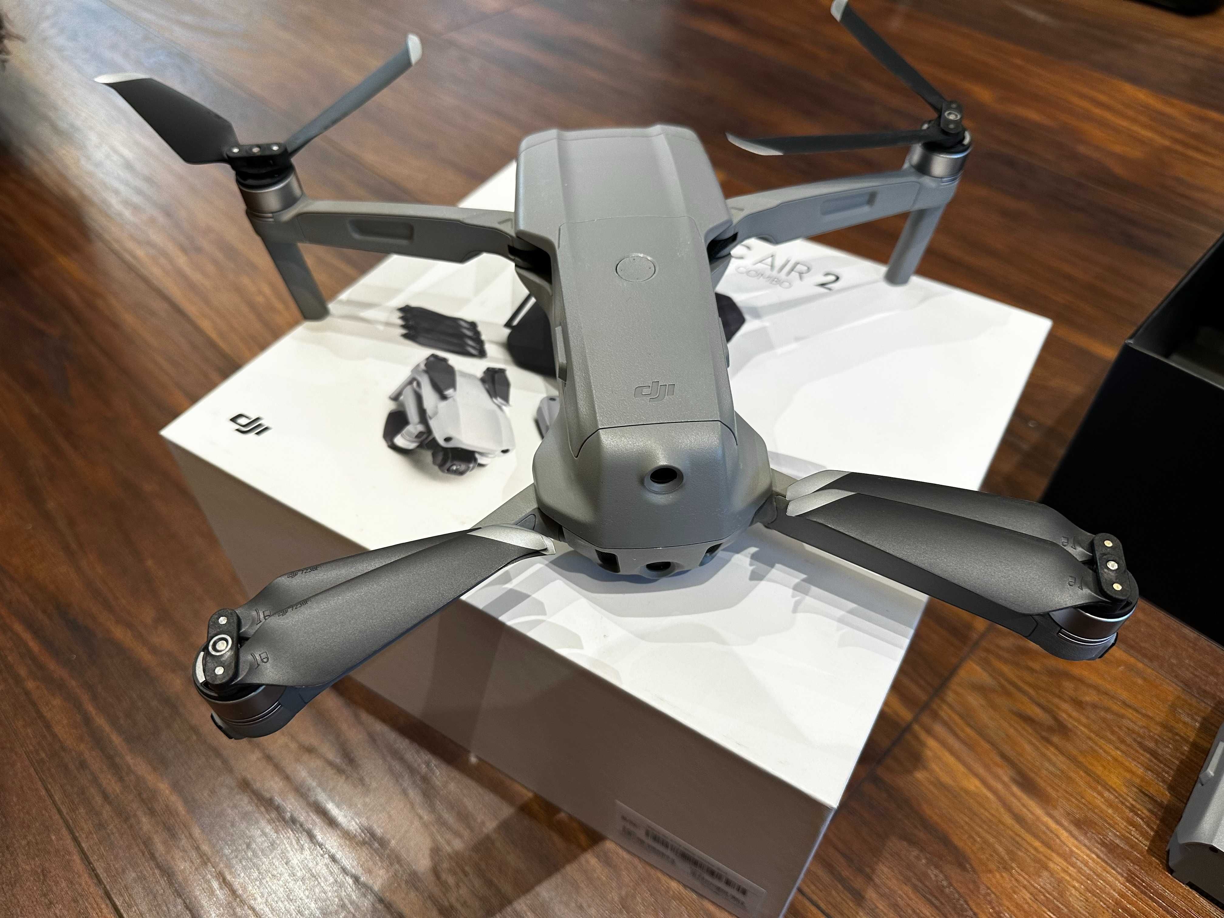 Sprzedam drona DJI MAVIC AIR 2 - BDB STAN