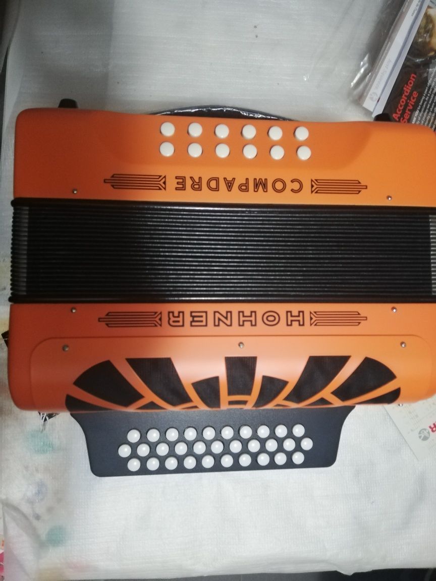 Concertina de 2 vozes. Hohner