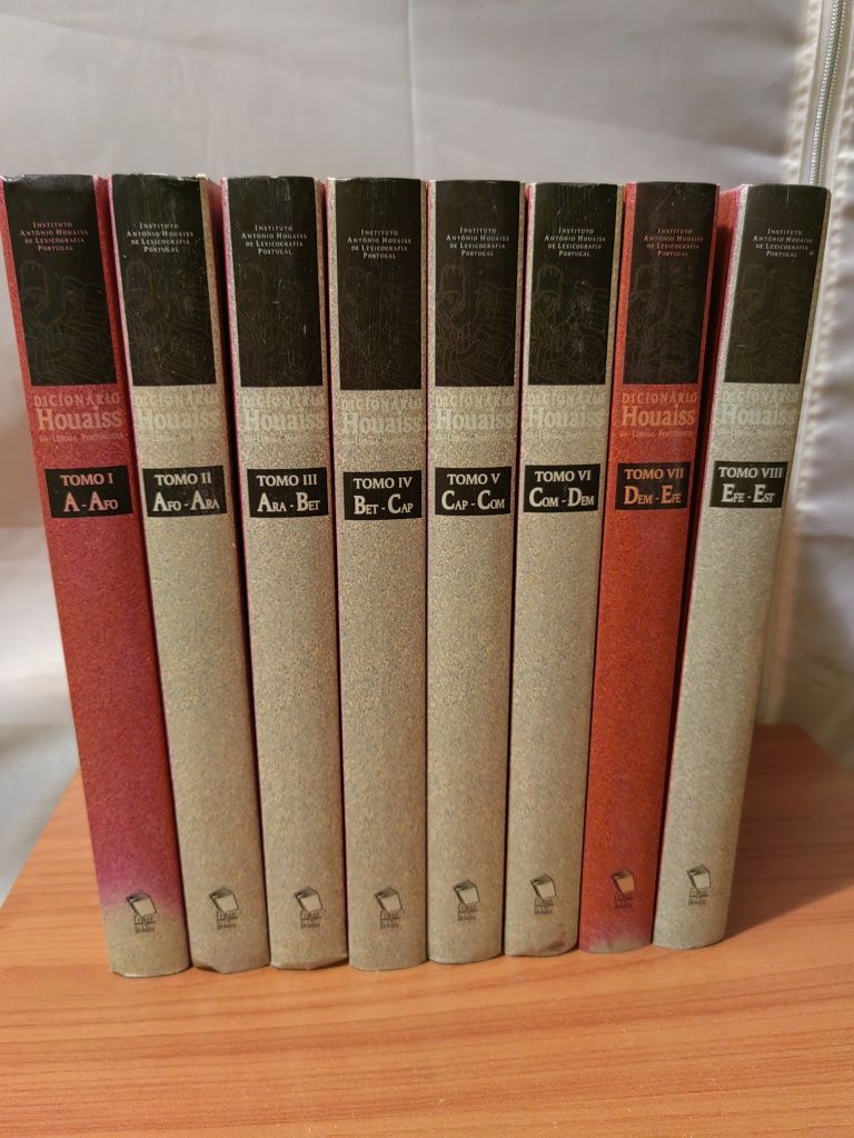 Dicionário Houaiss da Língua Portuguesa - 18 volumes - completo