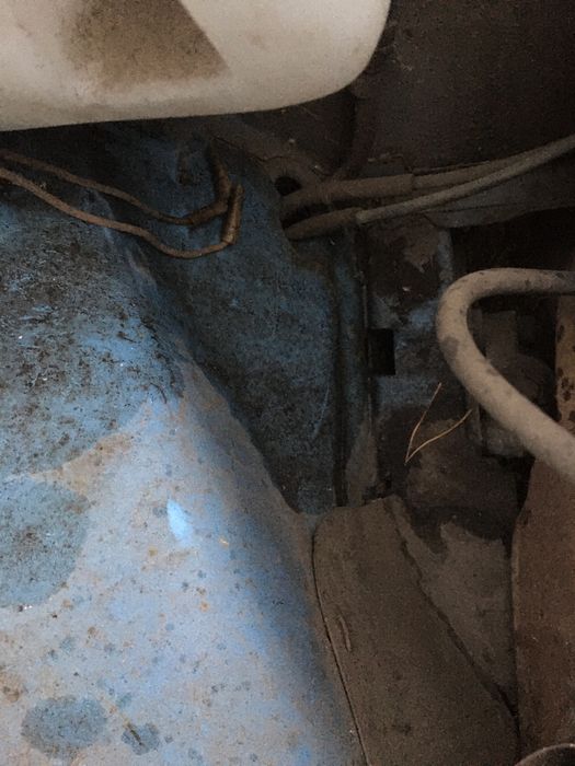 Продам Москвич іж 2715 пирожок в нормальном состоянии