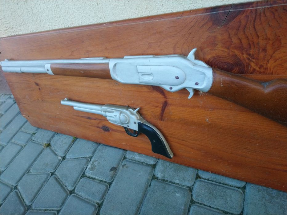 Декор на стіни бесідки (ручна робота)