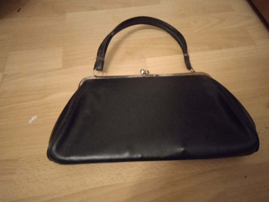 Uzywana torebka damska z czasów PRL-u a może jeszcze starsza