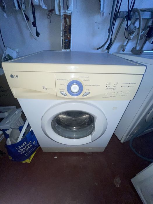 Maquina de Lavar Roupa LG - 7Kg